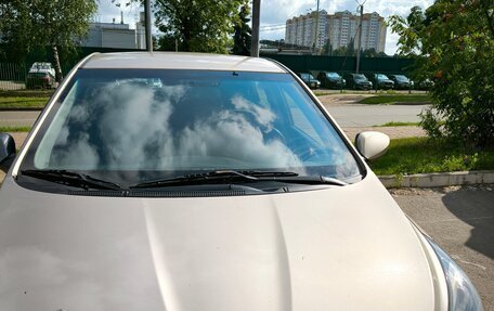 Hyundai Solaris II рестайлинг, 2011 год, 620 000 рублей, 1 фотография