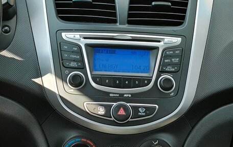 Hyundai Solaris II рестайлинг, 2011 год, 620 000 рублей, 8 фотография