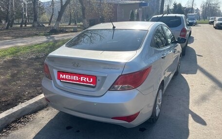 Hyundai Solaris II рестайлинг, 2015 год, 1 000 000 рублей, 4 фотография