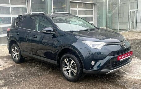Toyota RAV4, 2018 год, 2 370 000 рублей, 3 фотография