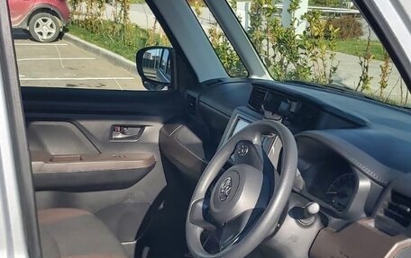 Toyota Roomy I, 2021 год, 1 000 000 рублей, 10 фотография