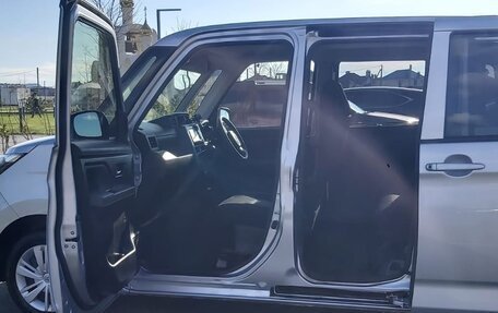 Toyota Roomy I, 2021 год, 1 000 000 рублей, 15 фотография