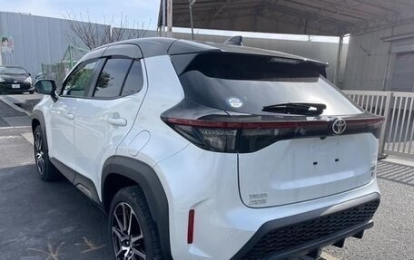 Toyota Yaris Cross, 2021 год, 1 635 000 рублей, 5 фотография