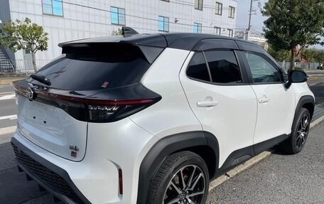 Toyota Yaris Cross, 2021 год, 1 635 000 рублей, 7 фотография