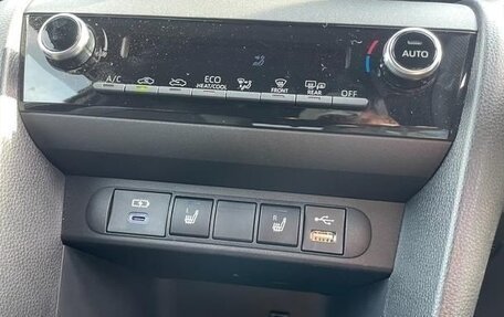 Toyota Yaris Cross, 2021 год, 1 635 000 рублей, 14 фотография