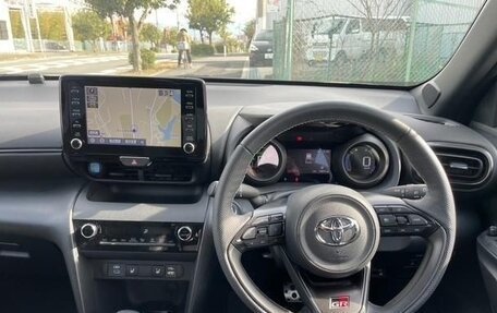 Toyota Yaris Cross, 2021 год, 1 635 000 рублей, 11 фотография