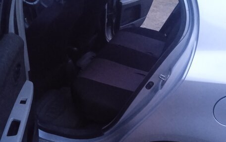 Toyota Vitz, 2009 год, 800 000 рублей, 10 фотография