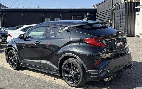 Toyota C-HR I рестайлинг, 2021 год, 1 780 000 рублей, 6 фотография