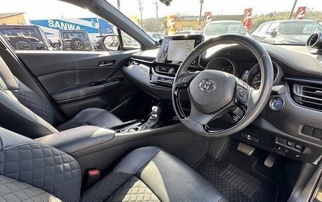 Toyota C-HR I рестайлинг, 2021 год, 1 780 000 рублей, 23 фотография