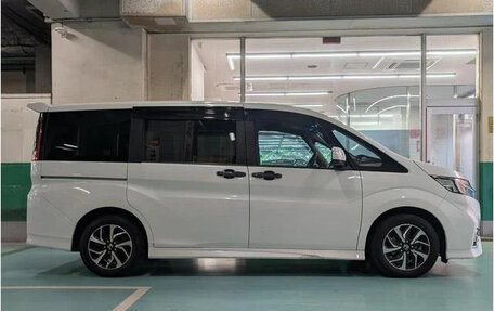 Honda Stepwgn IV, 2020 год, 1 920 000 рублей, 4 фотография