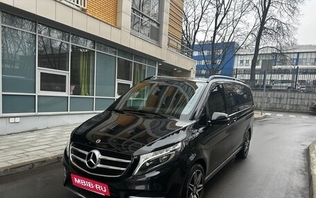 Mercedes-Benz V-Класс, 2018 год, 5 320 000 рублей, 1 фотография