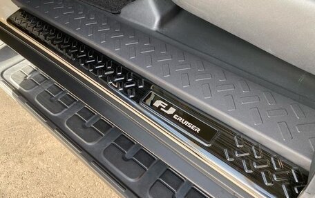 Toyota FJ Cruiser, 2018 год, 3 800 000 рублей, 29 фотография
