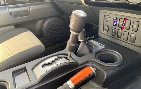 Toyota FJ Cruiser, 2018 год, 3 800 000 рублей, 23 фотография