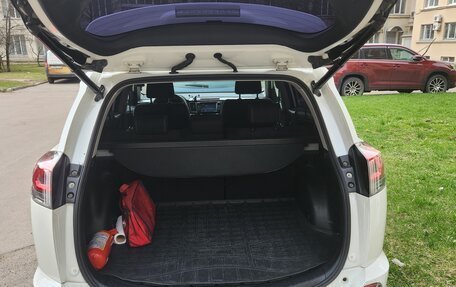 Toyota RAV4, 2017 год, 2 700 000 рублей, 6 фотография