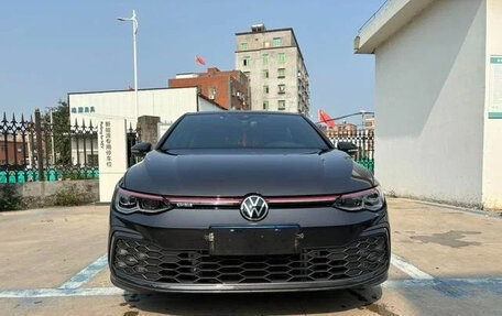 Volkswagen Golf GTI, 2022 год, 2 450 011 рублей, 2 фотография