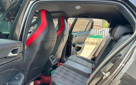 Volkswagen Golf GTI, 2022 год, 2 450 011 рублей, 17 фотография