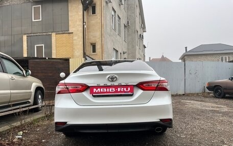 Toyota Camry, 2018 год, 2 800 000 рублей, 9 фотография
