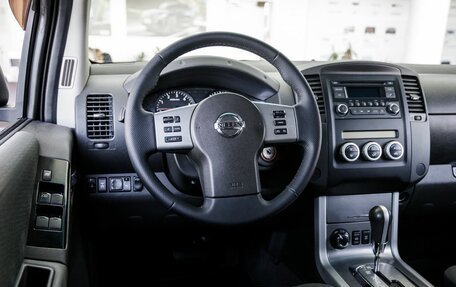 Nissan Navara (Frontier), 2013 год, 2 198 000 рублей, 22 фотография