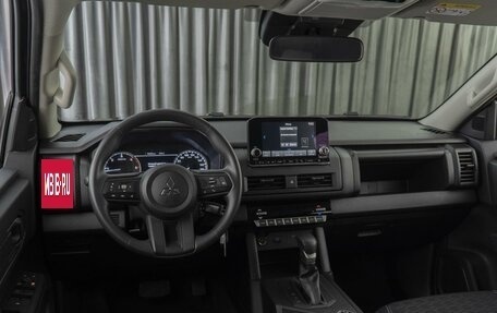 Mitsubishi L200, 2024 год, 4 699 000 рублей, 7 фотография