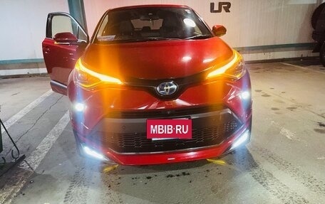 Toyota C-HR I рестайлинг, 2020 год, 2 750 000 рублей, 6 фотография