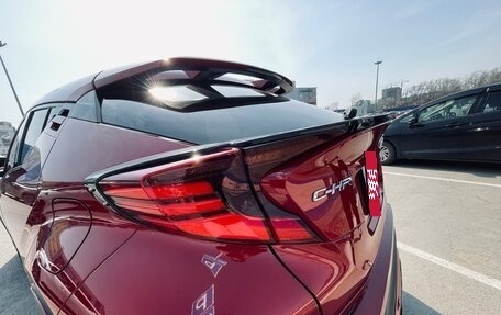 Toyota C-HR I рестайлинг, 2020 год, 2 750 000 рублей, 13 фотография