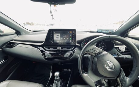 Toyota C-HR I рестайлинг, 2020 год, 2 750 000 рублей, 18 фотография