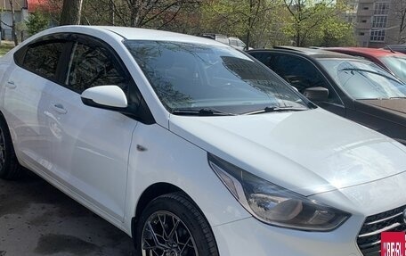 Hyundai Solaris II рестайлинг, 2019 год, 1 500 000 рублей, 10 фотография