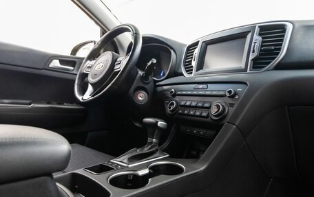 KIA Sportage IV рестайлинг, 2018 год, 2 158 000 рублей, 32 фотография