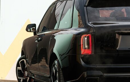 Rolls-Royce Cullinan, 2025 год, 91 000 000 рублей, 12 фотография