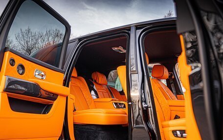 Rolls-Royce Cullinan, 2025 год, 91 000 000 рублей, 25 фотография