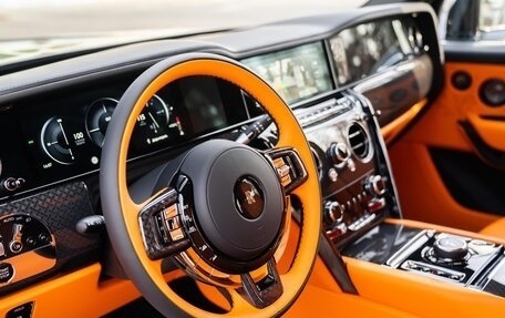 Rolls-Royce Cullinan, 2025 год, 91 000 000 рублей, 16 фотография