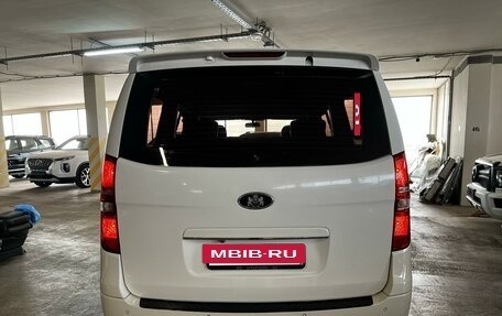 Hyundai Grand Starex Grand Starex I рестайлинг 2, 2011 год, 1 599 000 рублей, 15 фотография