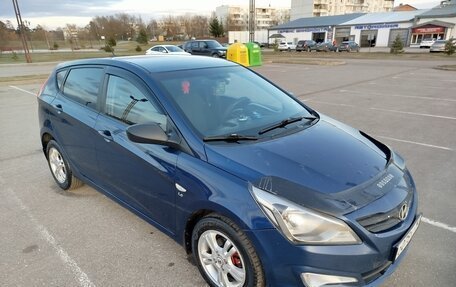 Hyundai Solaris II рестайлинг, 2015 год, 800 000 рублей, 1 фотография