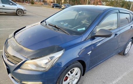 Hyundai Solaris II рестайлинг, 2015 год, 800 000 рублей, 5 фотография