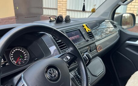 Volkswagen Caravelle T6 рестайлинг, 2019 год, 4 600 000 рублей, 6 фотография