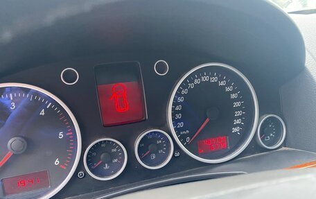 Volkswagen Touareg III, 2005 год, 450 000 рублей, 6 фотография