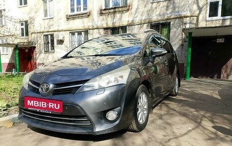 Toyota Verso I, 2013 год, 1 350 000 рублей, 4 фотография