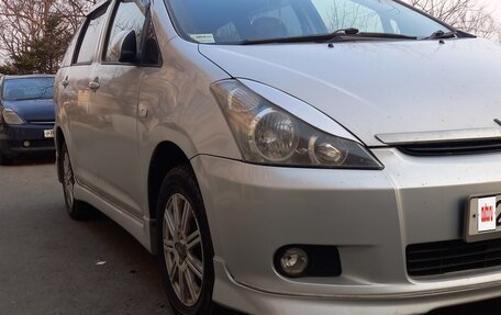Toyota Wish II, 2003 год, 765 000 рублей, 3 фотография