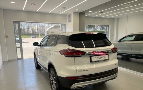 Geely Atlas, 2023 год, 2 400 000 рублей, 6 фотография
