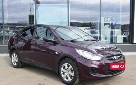 Hyundai Solaris II рестайлинг, 2011 год, 630 000 рублей, 3 фотография