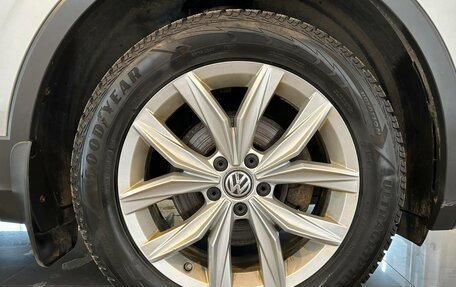 Volkswagen Tiguan II, 2017 год, 2 420 000 рублей, 23 фотография