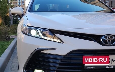 Toyota Camry, 2021 год, 2 650 000 рублей, 6 фотография