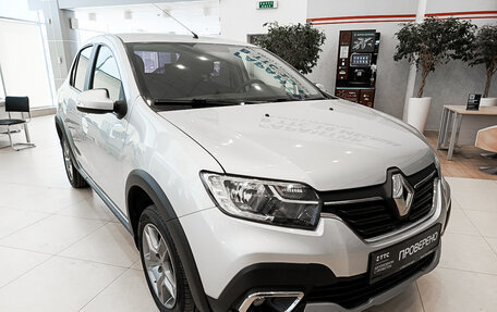 Renault Logan II, 2019 год, 840 000 рублей, 3 фотография