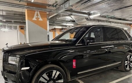 Rolls-Royce Cullinan, 2019 год, 33 000 000 рублей, 9 фотография