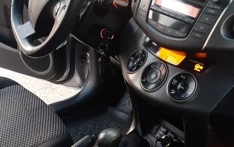 Toyota RAV4, 2011 год, 1 650 000 рублей, 8 фотография