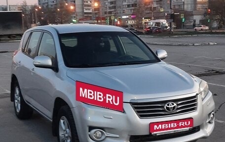 Toyota RAV4, 2011 год, 1 650 000 рублей, 4 фотография
