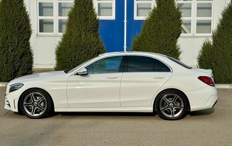 Mercedes-Benz C-Класс, 2019 год, 3 250 000 рублей, 4 фотография