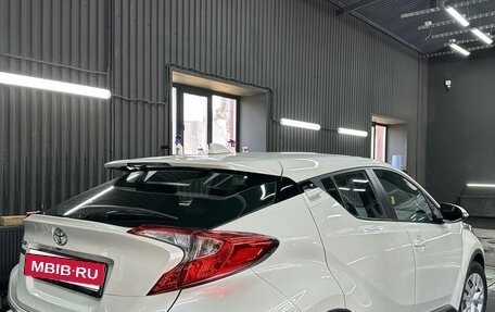 Toyota C-HR I рестайлинг, 2018 год, 2 210 000 рублей, 7 фотография