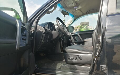 Toyota Land Cruiser Prado 150 рестайлинг 2, 2014 год, 3 490 000 рублей, 8 фотография