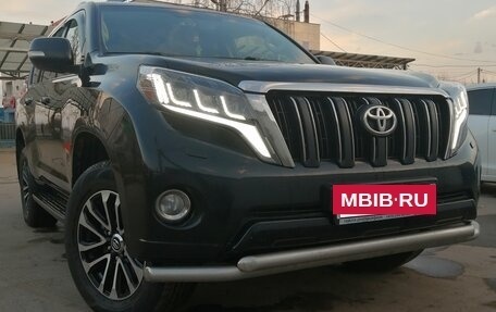 Toyota Land Cruiser Prado 150 рестайлинг 2, 2014 год, 3 490 000 рублей, 11 фотография